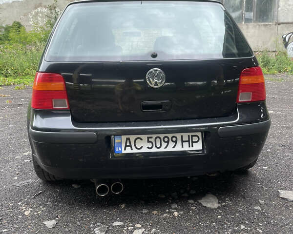 Черный Фольксваген Гольф, объемом двигателя 1.6 л и пробегом 298 тыс. км за 4200 $, фото 3 на Automoto.ua