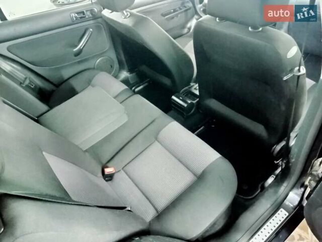 Черный Фольксваген Гольф, объемом двигателя 1.4 л и пробегом 172 тыс. км за 4199 $, фото 43 на Automoto.ua