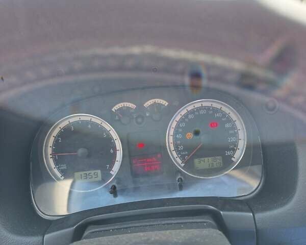 Фольксваген Гольф 2003 у Рівному на Automoto.ua Чорний Фольксваген Гольф, об'ємом двигуна 1.39 л та пробігом 341 тис. км за 4000 $, фото 5 на Automoto.ua