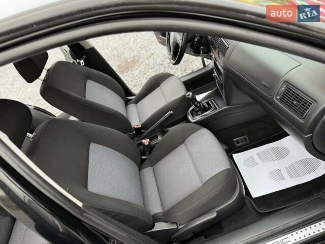 Черный Фольксваген Гольф, объемом двигателя 0 л и пробегом 187 тыс. км за 4790 $, фото 74 на Automoto.ua