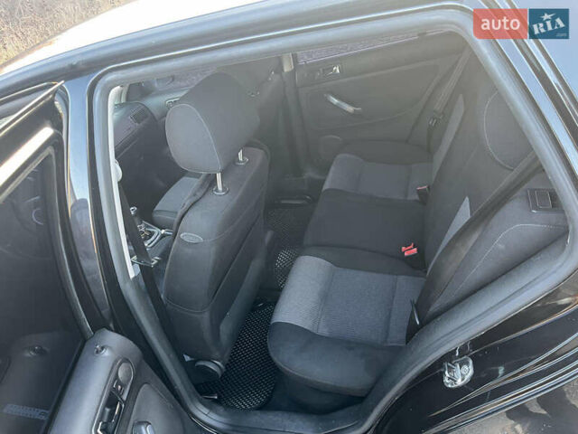 Черный Фольксваген Гольф, объемом двигателя 1.9 л и пробегом 293 тыс. км за 5300 $, фото 7 на Automoto.ua