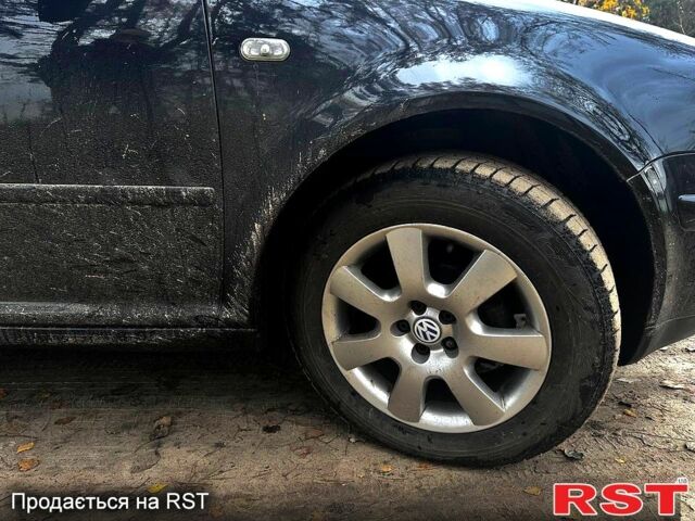 Черный Фольксваген Гольф, объемом двигателя 1.4 л и пробегом 214 тыс. км за 4600 $, фото 2 на Automoto.ua