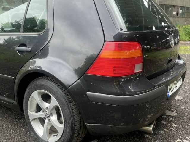 Черный Фольксваген Гольф, объемом двигателя 1.6 л и пробегом 298 тыс. км за 4000 $, фото 2 на Automoto.ua