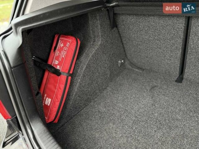 Черный Фольксваген Гольф, объемом двигателя 0 л и пробегом 187 тыс. км за 4790 $, фото 85 на Automoto.ua