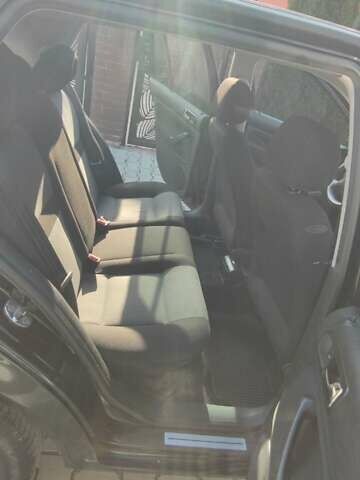 Черный Фольксваген Гольф, объемом двигателя 1.39 л и пробегом 212 тыс. км за 3800 $, фото 18 на Automoto.ua