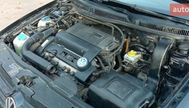 Черный Фольксваген Гольф, объемом двигателя 1.4 л и пробегом 315 тыс. км за 4800 $, фото 3 на Automoto.ua