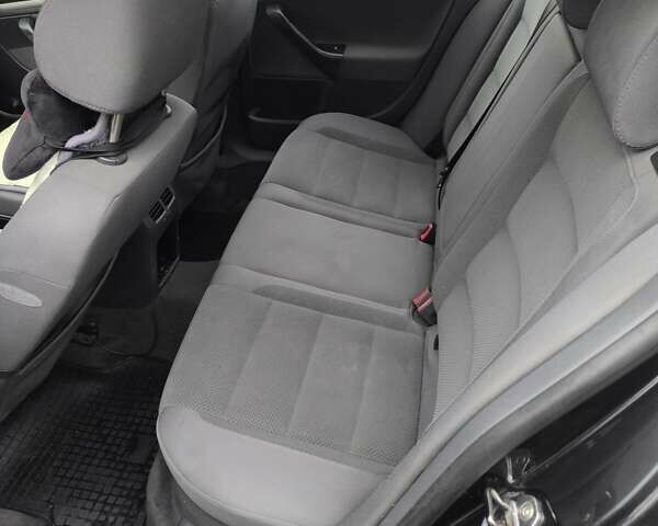 Чорний Фольксваген Гольф, об'ємом двигуна 1.6 л та пробігом 330 тис. км за 4900 $, фото 70 на Automoto.ua