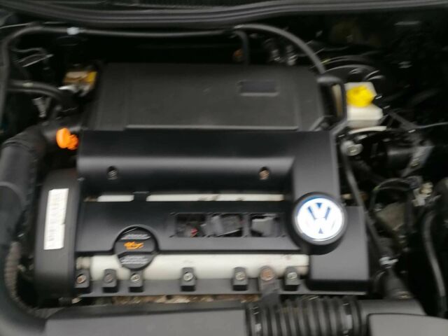 Черный Фольксваген Гольф, объемом двигателя 1.4 л и пробегом 244 тыс. км за 4500 $, фото 5 на Automoto.ua