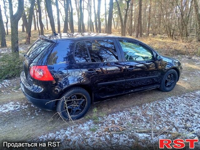 Черный Фольксваген Гольф, объемом двигателя 1.6 л и пробегом 220 тыс. км за 5500 $, фото 4 на Automoto.ua