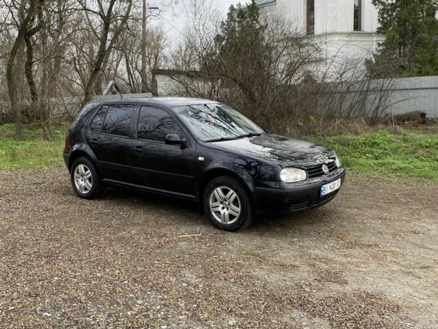 Черный Фольксваген Гольф, объемом двигателя 1.4 л и пробегом 230 тыс. км за 4000 $, фото 1 на Automoto.ua