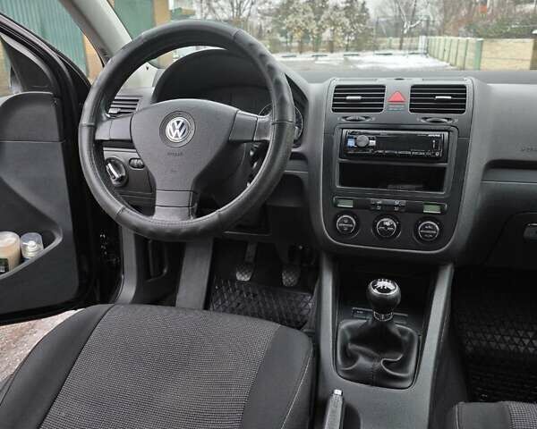 Чорний Фольксваген Гольф, об'ємом двигуна 1.6 л та пробігом 193 тис. км за 6000 $, фото 9 на Automoto.ua