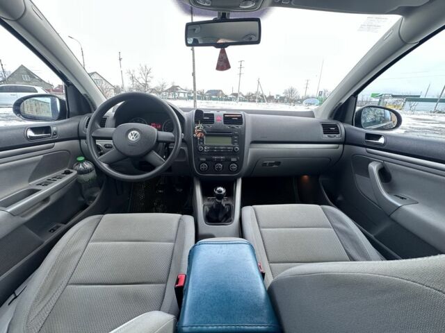 Чорний Фольксваген Гольф, об'ємом двигуна 1.6 л та пробігом 251 тис. км за 5500 $, фото 5 на Automoto.ua