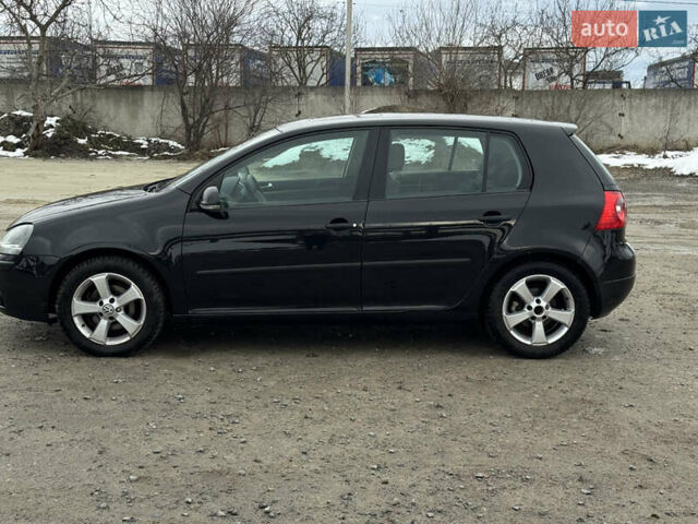 Черный Фольксваген Гольф, объемом двигателя 1.6 л и пробегом 200 тыс. км за 5600 $, фото 5 на Automoto.ua