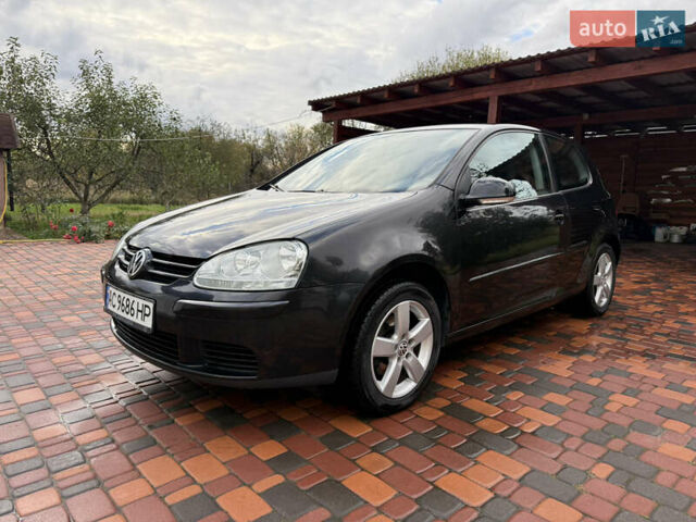 Фольксваген Гольф 2004 у Житомирі на Automoto.ua Чорний Фольксваген Гольф, об'ємом двигуна 1.6 л та пробігом 250 тис. км за 5000 $, фото 12 на Automoto.ua
