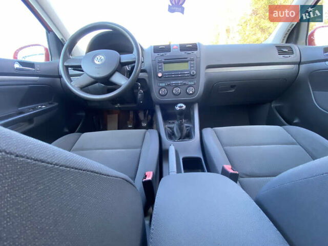 Черный Фольксваген Гольф, объемом двигателя 1.6 л и пробегом 231 тыс. км за 5150 $, фото 23 на Automoto.ua