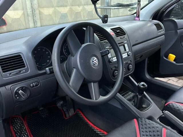 Черный Фольксваген Гольф, объемом двигателя 1.4 л и пробегом 191 тыс. км за 4307 $, фото 1 на Automoto.ua