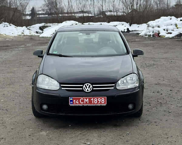 Черный Фольксваген Гольф, объемом двигателя 1.6 л и пробегом 200 тыс. км за 5600 $, фото 2 на Automoto.ua