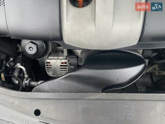 Черный Фольксваген Гольф, объемом двигателя 1.6 л и пробегом 220 тыс. км за 5099 $, фото 34 на Automoto.ua