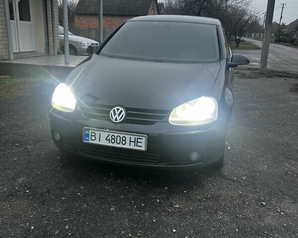 Черный Фольксваген Гольф, объемом двигателя 1.39 л и пробегом 200 тыс. км за 5500 $, фото 6 на Automoto.ua