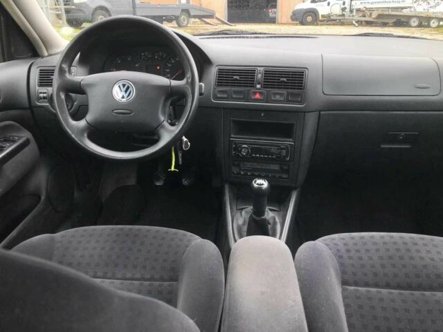 Черный Фольксваген Гольф, объемом двигателя 1.9 л и пробегом 250 тыс. км за 1303 $, фото 7 на Automoto.ua