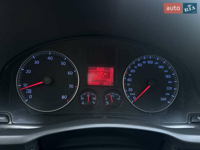 Черный Фольксваген Гольф, объемом двигателя 1.98 л и пробегом 313 тыс. км за 6200 $, фото 16 на Automoto.ua