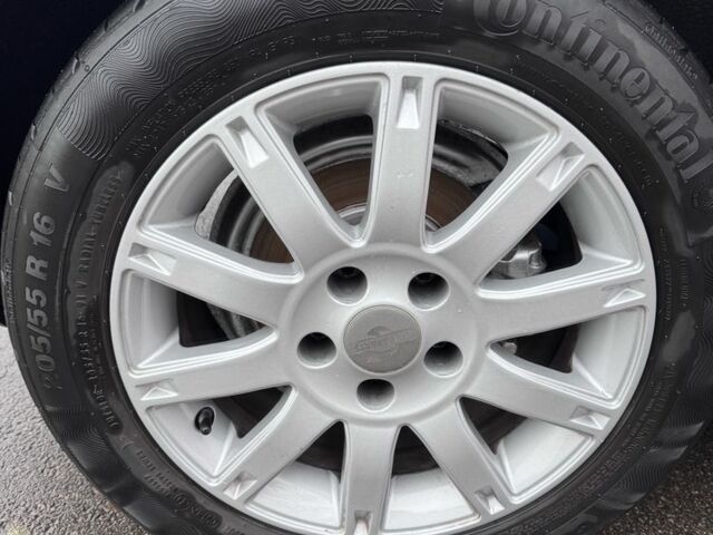 Чорний Фольксваген Гольф, об'ємом двигуна 1.6 л та пробігом 198 тис. км за 5100 $, фото 13 на Automoto.ua