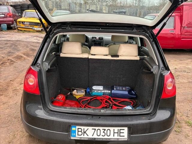 Чорний Фольксваген Гольф, об'ємом двигуна 1.6 л та пробігом 313 тис. км за 4600 $, фото 12 на Automoto.ua