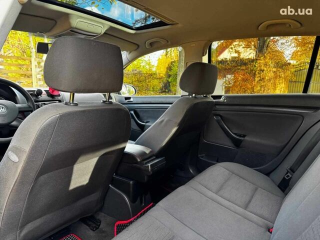 Черный Фольксваген Гольф, объемом двигателя 1.4 л и пробегом 214 тыс. км за 5490 $, фото 21 на Automoto.ua