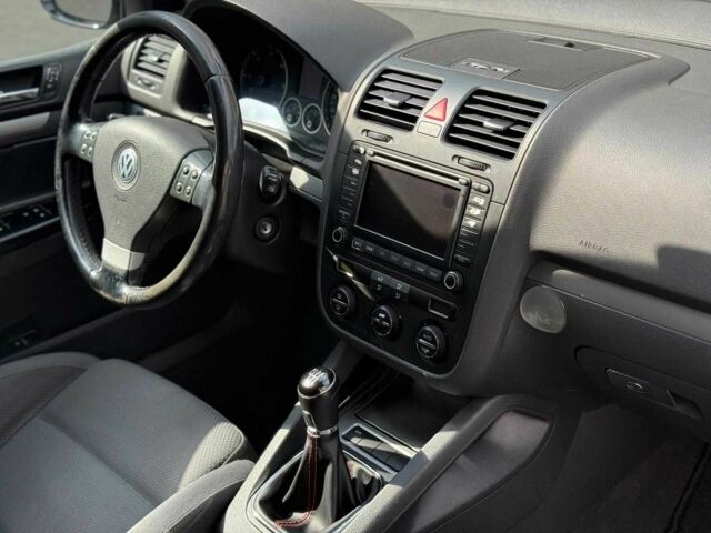 Черный Фольксваген Гольф, объемом двигателя 1.9 л и пробегом 389 тыс. км за 4190 $, фото 15 на Automoto.ua