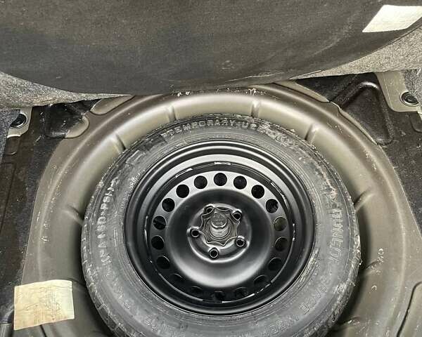 Черный Фольксваген Гольф, объемом двигателя 1.6 л и пробегом 266 тыс. км за 4555 $, фото 15 на Automoto.ua