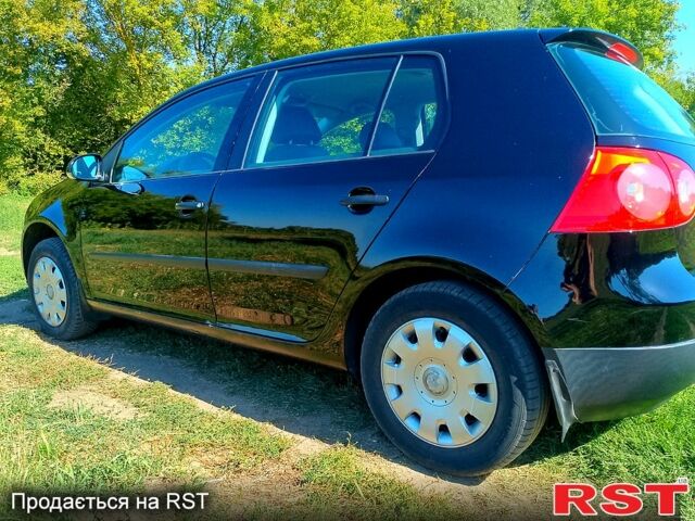 Черный Фольксваген Гольф, объемом двигателя 1.4 л и пробегом 230 тыс. км за 5450 $, фото 12 на Automoto.ua