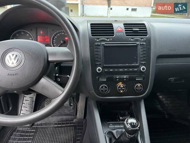 Чорний Фольксваген Гольф, об'ємом двигуна 1.4 л та пробігом 211 тис. км за 5000 $, фото 12 на Automoto.ua