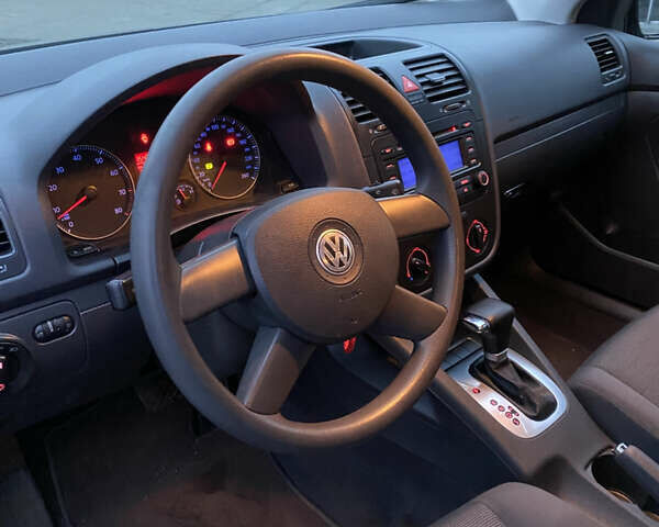 Чорний Фольксваген Гольф, об'ємом двигуна 1.6 л та пробігом 198 тис. км за 5200 $, фото 7 на Automoto.ua