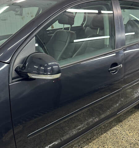 Черный Фольксваген Гольф, объемом двигателя 1.6 л и пробегом 193 тыс. км за 5150 $, фото 3 на Automoto.ua