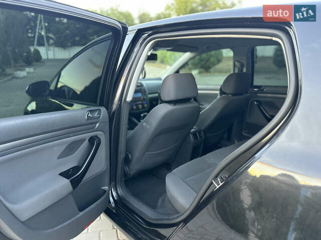 Черный Фольксваген Гольф, объемом двигателя 1.98 л и пробегом 313 тыс. км за 6200 $, фото 25 на Automoto.ua