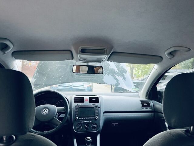 Чорний Фольксваген Гольф, об'ємом двигуна 1.4 л та пробігом 250 тис. км за 5600 $, фото 9 на Automoto.ua