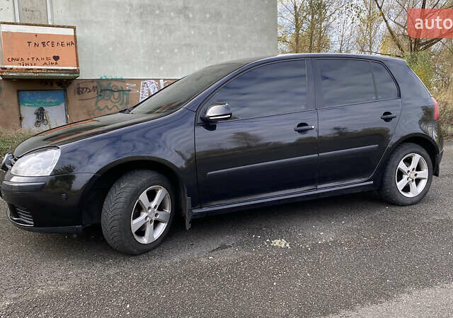 Черный Фольксваген Гольф, объемом двигателя 1.6 л и пробегом 245 тыс. км за 5400 $, фото 26 на Automoto.ua