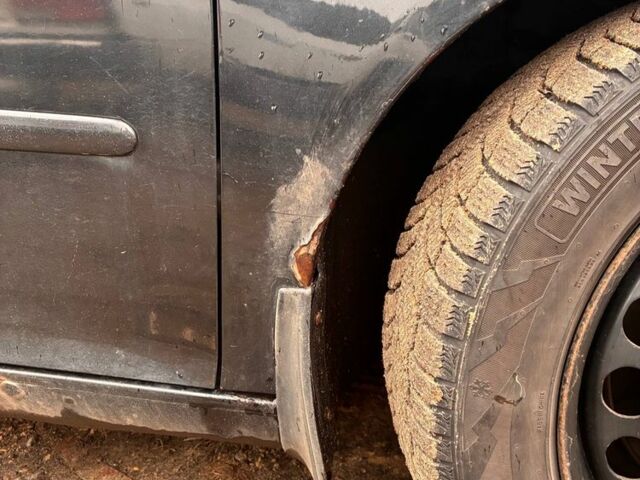 Чорний Фольксваген Гольф, об'ємом двигуна 1.6 л та пробігом 313 тис. км за 4600 $, фото 4 на Automoto.ua