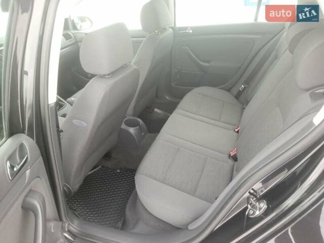 Чорний Фольксваген Гольф, об'ємом двигуна 1.4 л та пробігом 200 тис. км за 4900 $, фото 10 на Automoto.ua