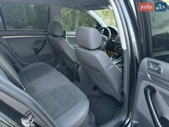 Черный Фольксваген Гольф, объемом двигателя 1.98 л и пробегом 313 тыс. км за 6200 $, фото 23 на Automoto.ua