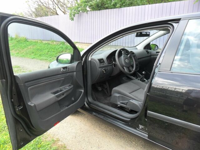 Черный Фольксваген Гольф, объемом двигателя 1.4 л и пробегом 100 тыс. км за 4700 $, фото 6 на Automoto.ua