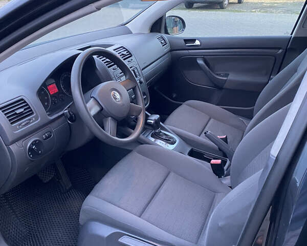 Чорний Фольксваген Гольф, об'ємом двигуна 1.6 л та пробігом 270 тис. км за 5900 $, фото 12 на Automoto.ua