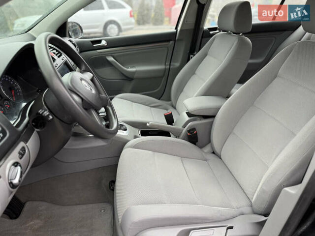 Чорний Фольксваген Гольф, об'ємом двигуна 1.6 л та пробігом 220 тис. км за 6250 $, фото 29 на Automoto.ua