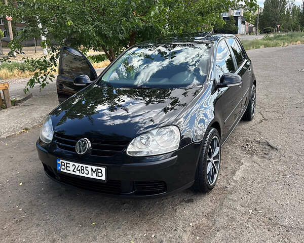 Черный Фольксваген Гольф, объемом двигателя 1.39 л и пробегом 260 тыс. км за 5500 $, фото 5 на Automoto.ua