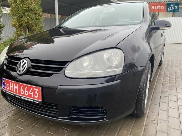 Черный Фольксваген Гольф, объемом двигателя 1.6 л и пробегом 220 тыс. км за 5099 $, фото 18 на Automoto.ua