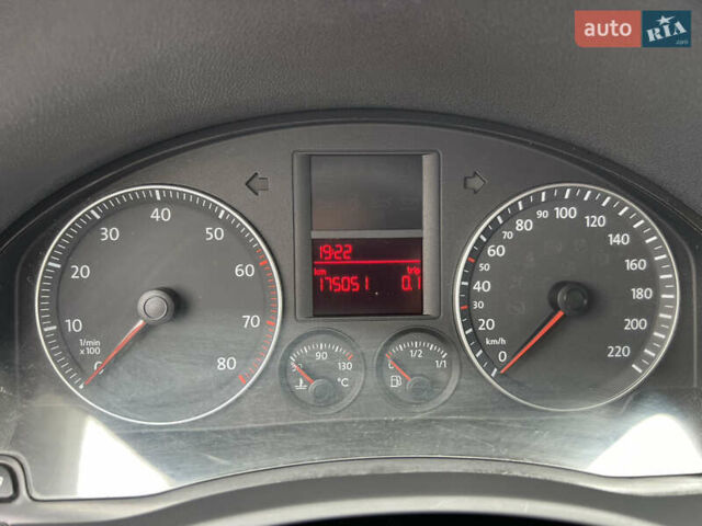 Черный Фольксваген Гольф, объемом двигателя 1.4 л и пробегом 175 тыс. км за 4900 $, фото 32 на Automoto.ua