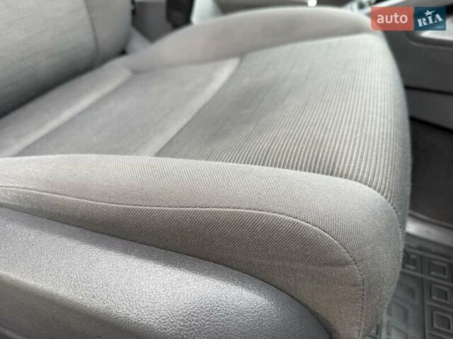 Черный Фольксваген Гольф, объемом двигателя 1.97 л и пробегом 418 тыс. км за 4650 $, фото 42 на Automoto.ua