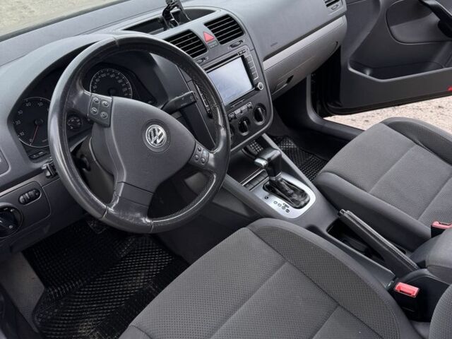 Чорний Фольксваген Гольф, об'ємом двигуна 1.6 л та пробігом 200 тис. км за 5600 $, фото 17 на Automoto.ua