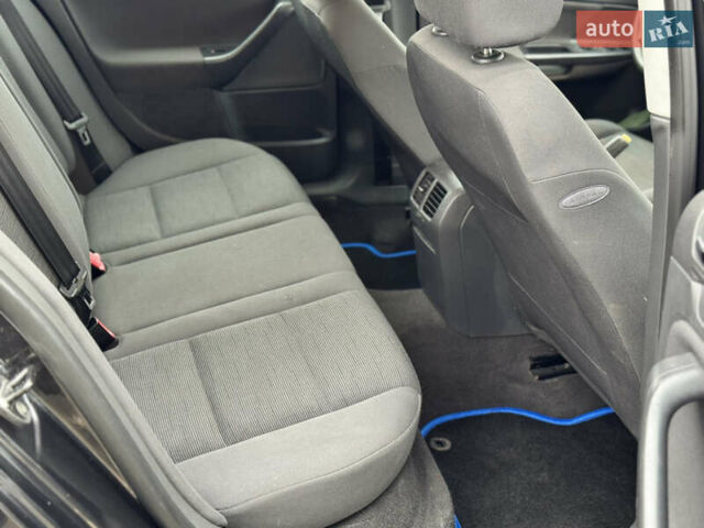 Чорний Фольксваген Гольф, об'ємом двигуна 1.39 л та пробігом 197 тис. км за 5500 $, фото 23 на Automoto.ua