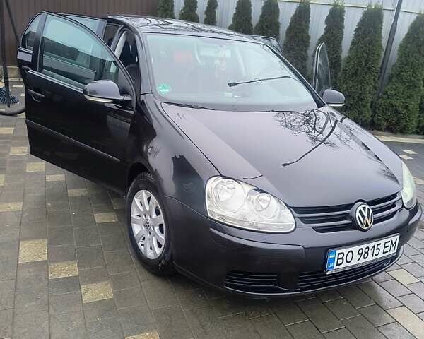 Черный Фольксваген Гольф, объемом двигателя 1.6 л и пробегом 200 тыс. км за 4600 $, фото 10 на Automoto.ua